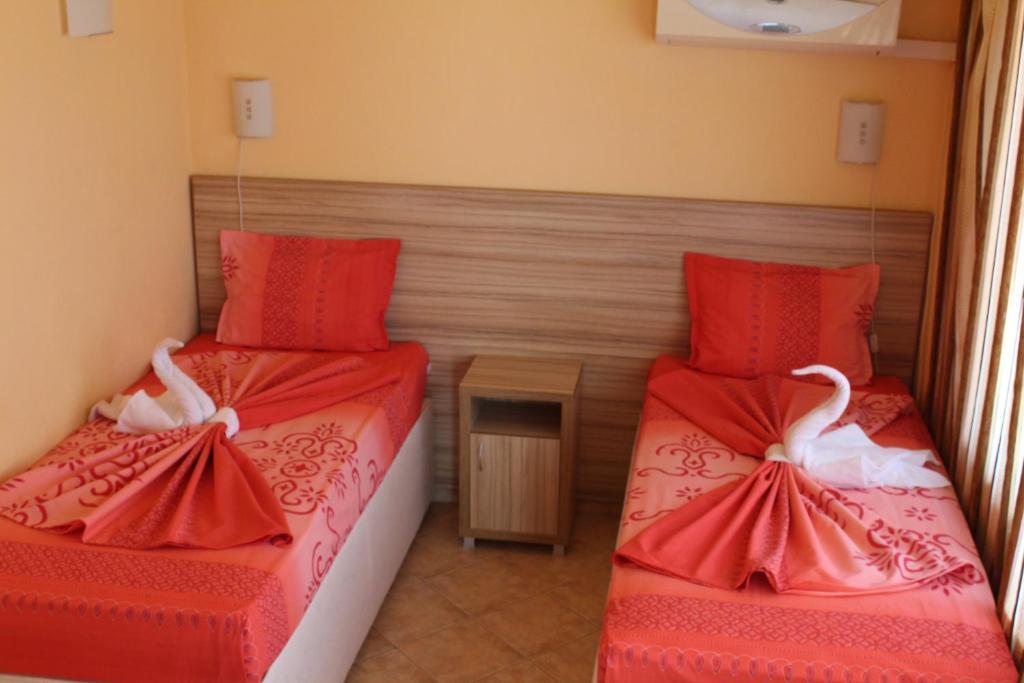 Viva Beach Hotel Pomorie Ruang foto